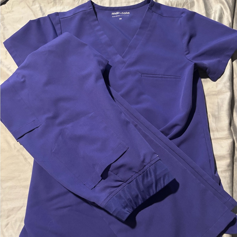 Mandala Purple Scrub Set XS